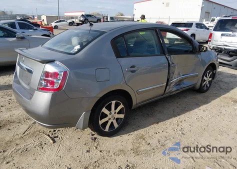 2011 Nissan Sentra 2.0S z USA, uszkodzony, nr VIN 3N1AB6AP9BL607035